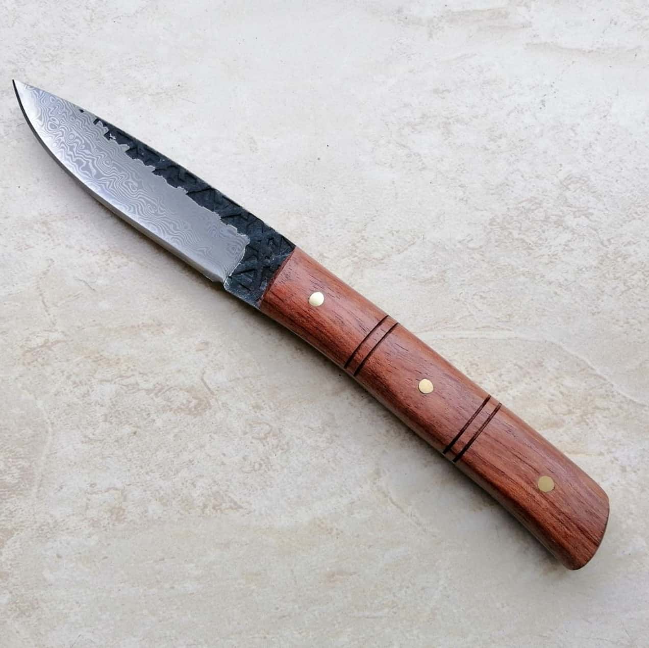 Couteau à éplucher